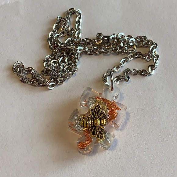 Honey Bee resin puzzle piece Handmade Necklace 18” chain NWOT Autism awareness - Picture 3 of 9